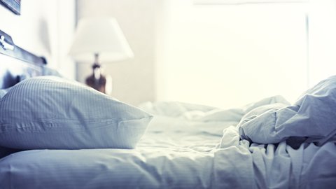 真理を学んだその夜、8年来の不眠症が治った！
